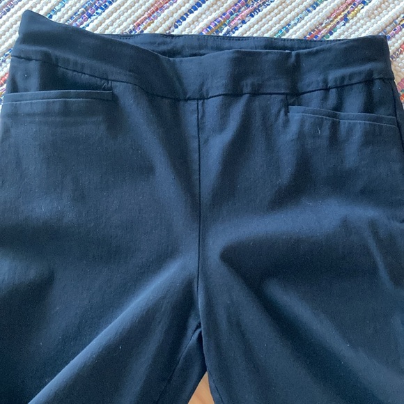 Chicos Bridgette slim pants, size 6 or .05, black - Picture 3 of 4